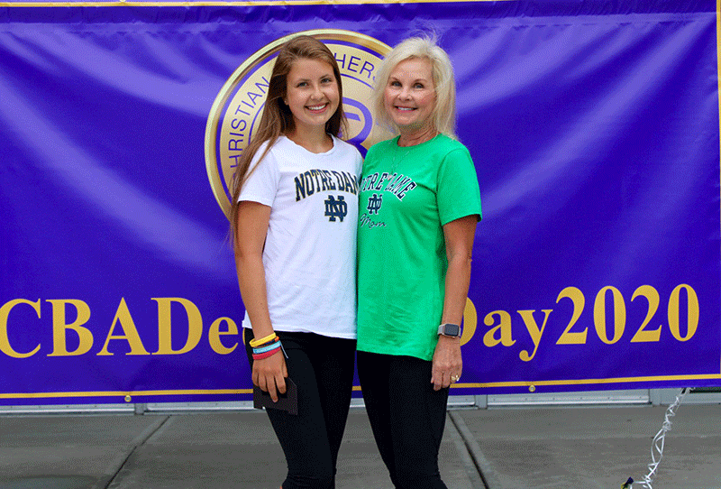 2020 Year In Review near syracuse ny image of student and mom on college decision day