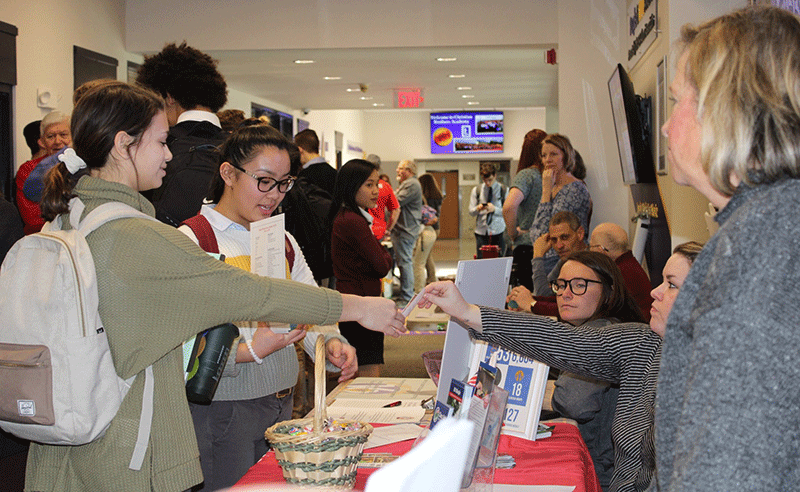 Students visit organizations during the Service Fair